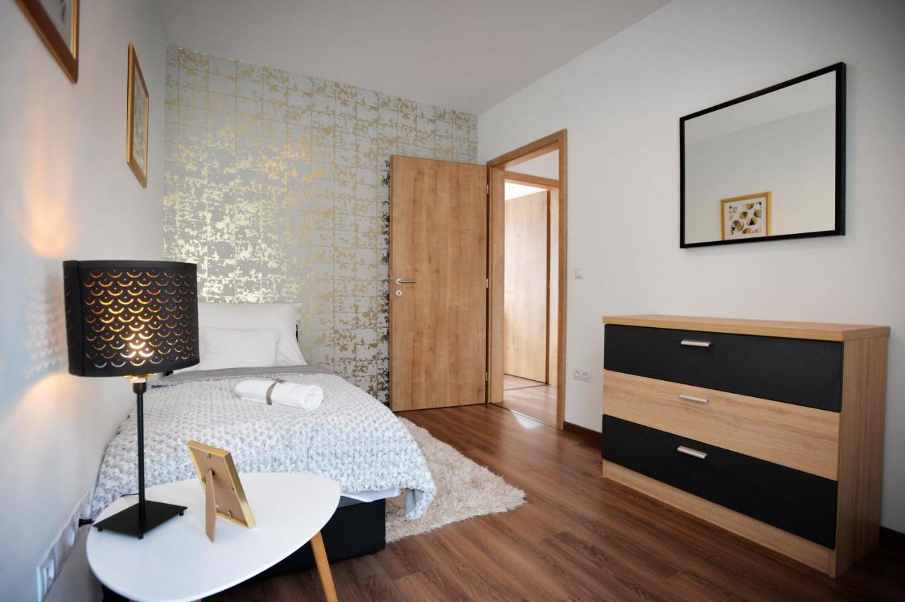 One Luxury Suites Eger Exteriér fotografie