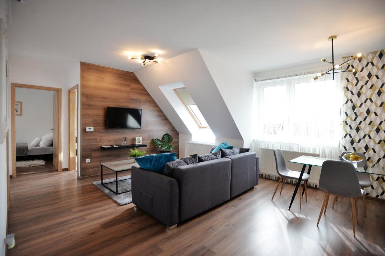 One Luxury Suites Eger Exteriér fotografie