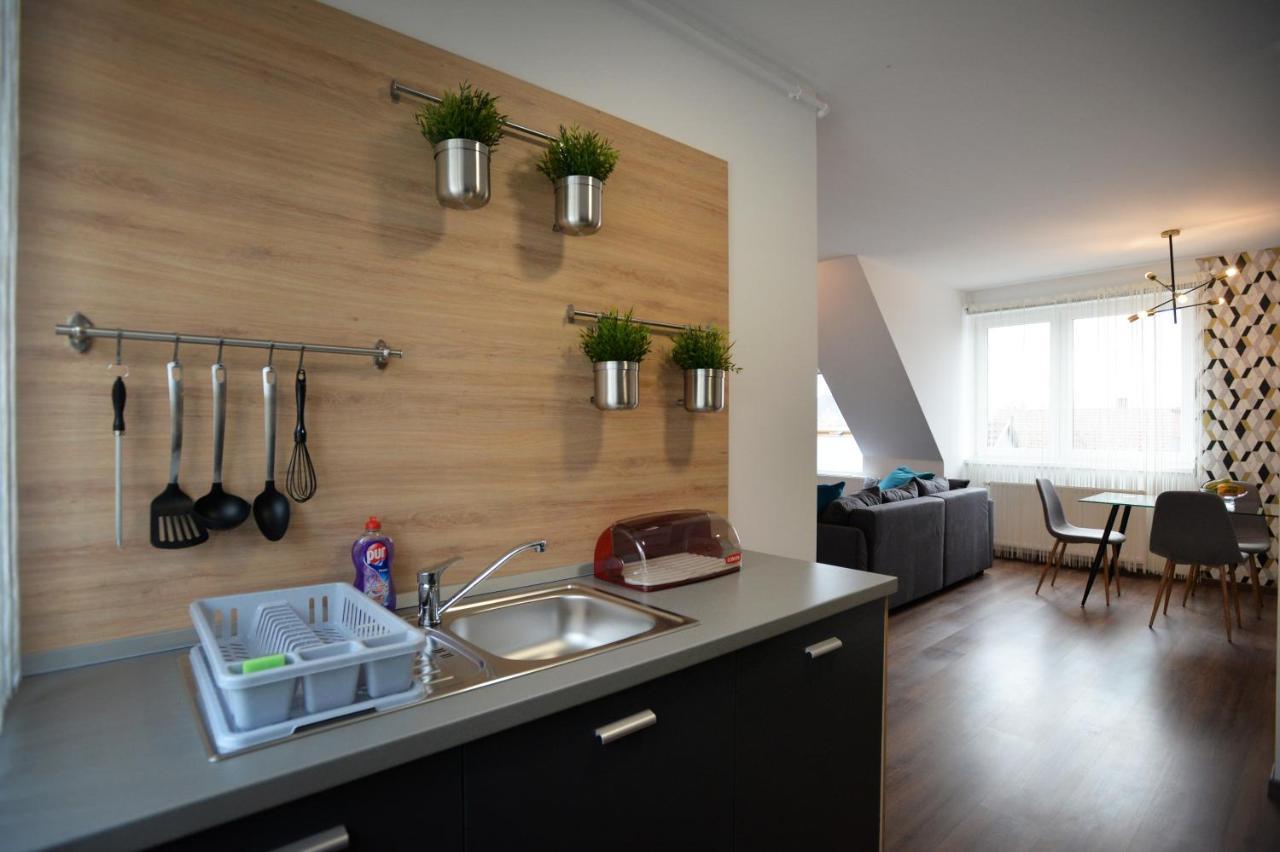 One Luxury Suites Eger Exteriér fotografie