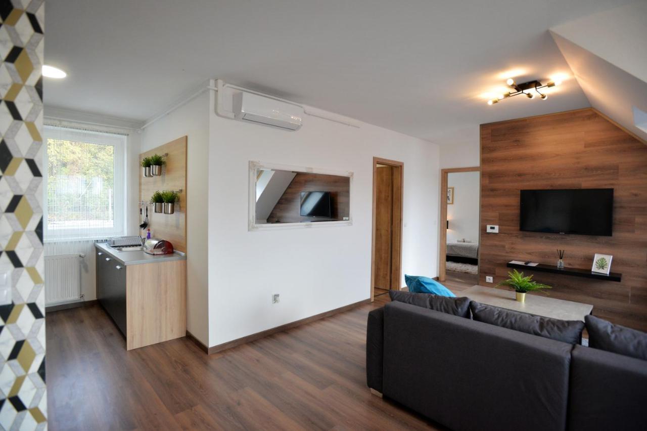 One Luxury Suites Eger Exteriér fotografie
