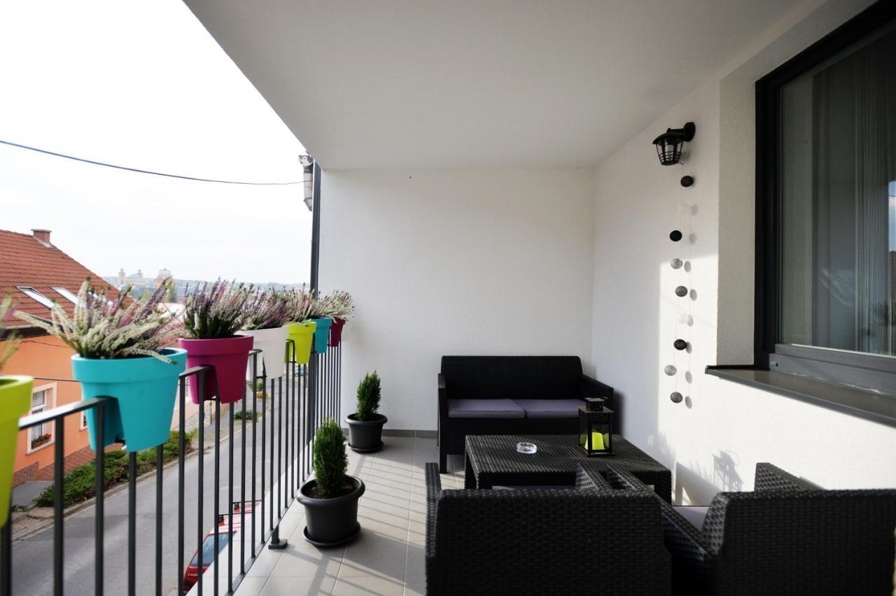 One Luxury Suites Eger Exteriér fotografie